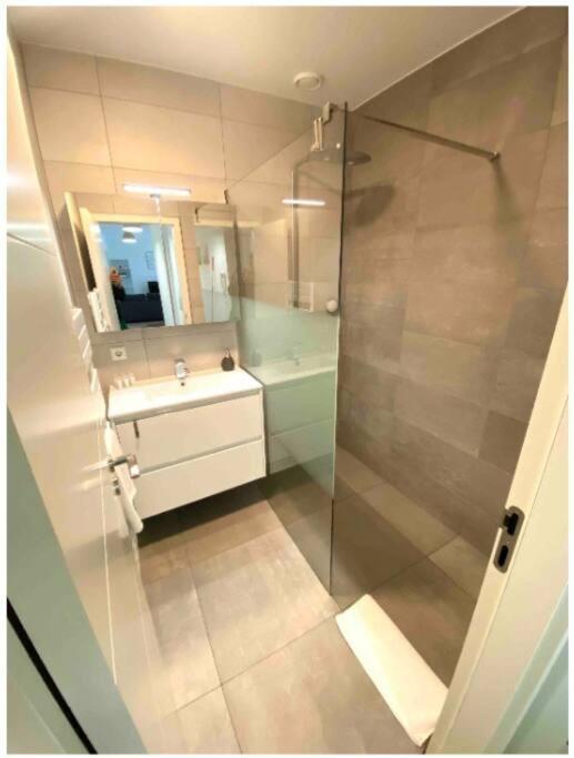 Appartement Two Bedrooms Flat In Center